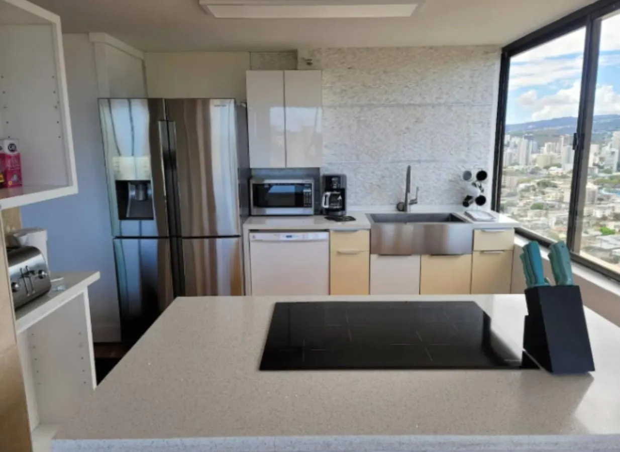 Apartment With Beautiful View In Hawaii Honolulu