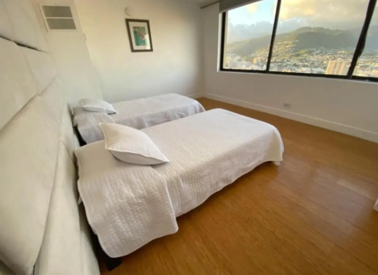 Apartment With Beautiful View In Hawaii Honolulu USA